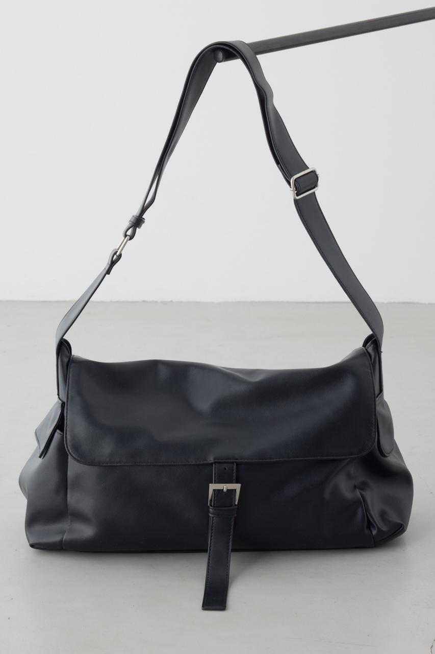 合皮ショルダーバッグ