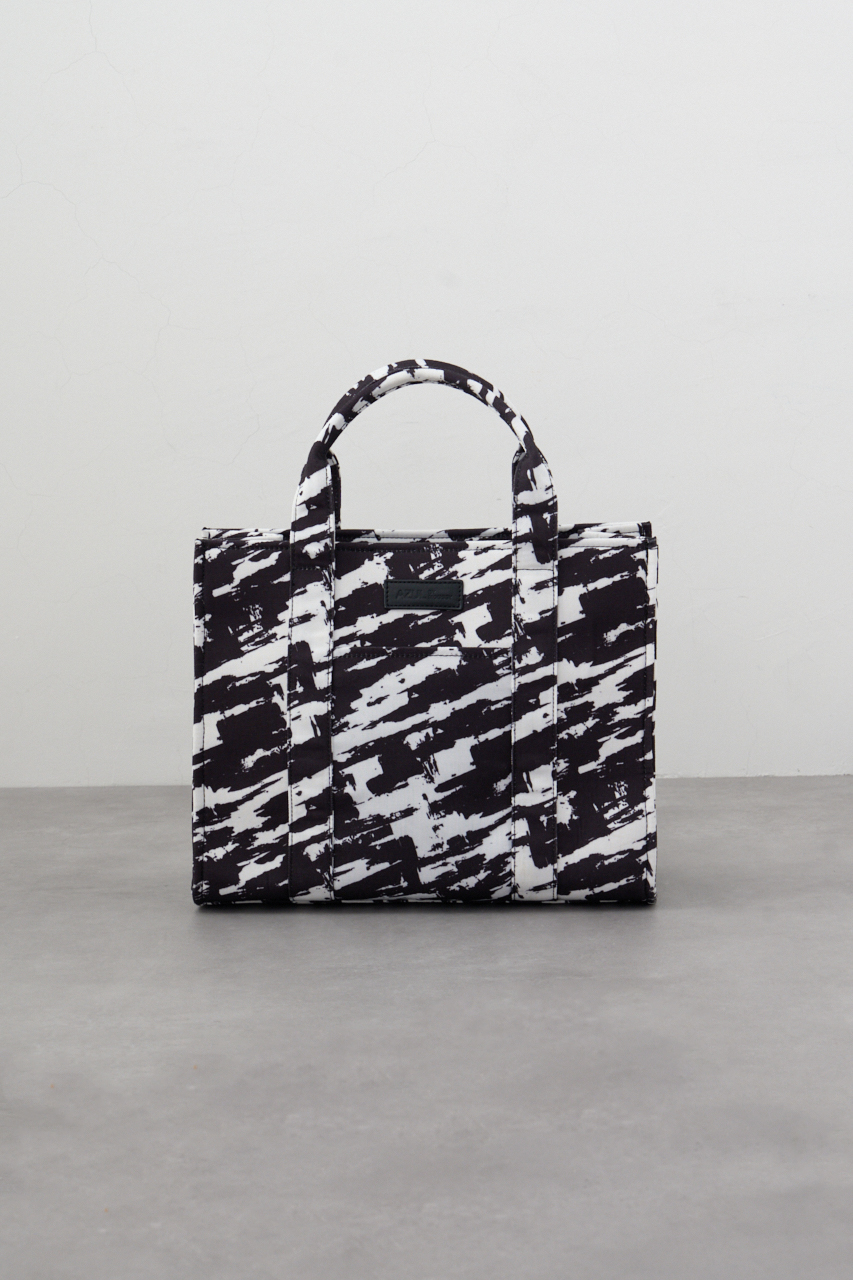 スクエアミドルバッグ