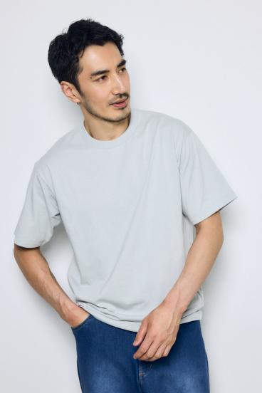 立体シルエットトップス