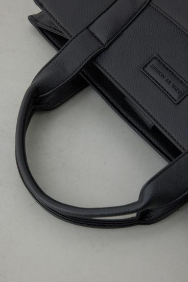 合皮スクエアミドルバッグ 詳細画像