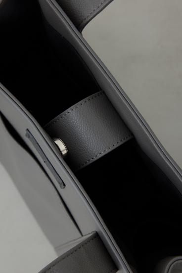 合皮スクエアミドルバッグ 詳細画像