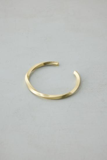 ツイストバングル