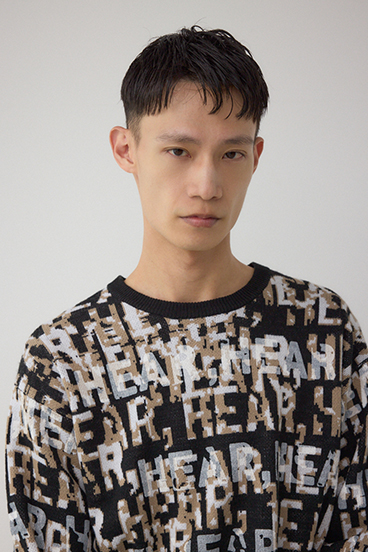 総ロゴペイントニットトップス