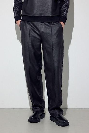フェイクレザーラインパンツ