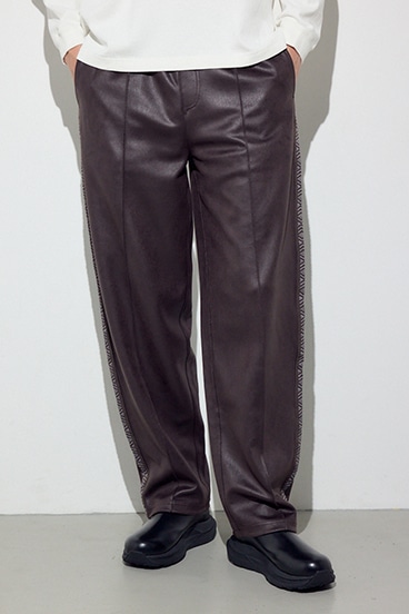 フェイクレザーラインパンツ