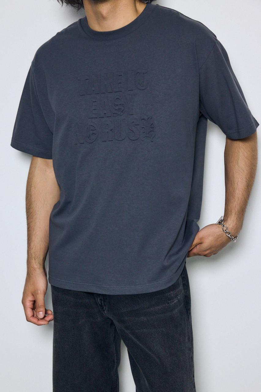 エンボスロゴTシャツ