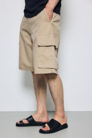 バミューダショートパンツ