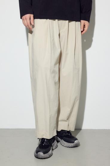 パラシュートパンツ