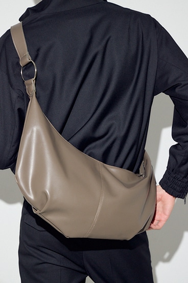 合皮ショルダーBAG