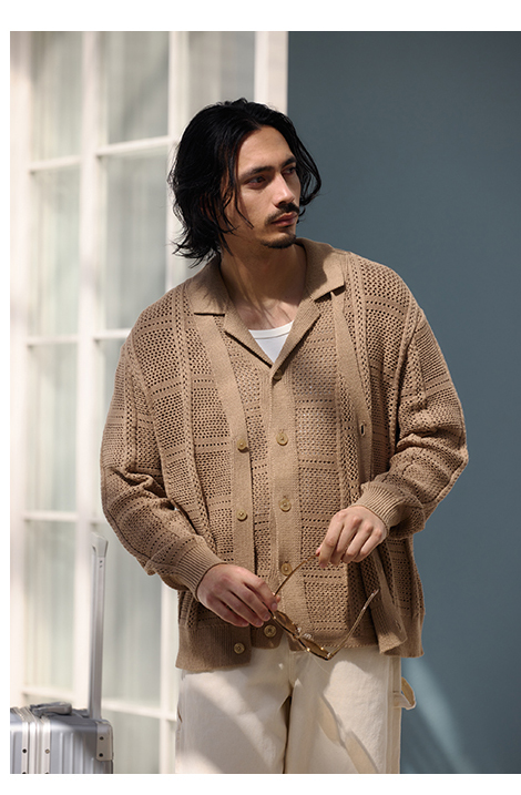 TRAVEL STYLE　移動も、街歩きもストレスなく。軽やかに着こなす大人の旅スタイル。